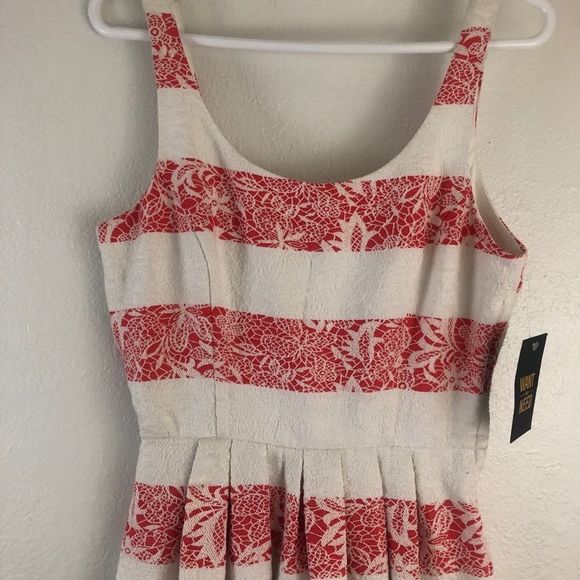 Want and Need Lace Stripe sleeveless dress size M. New with tags - Picture 2 of 7